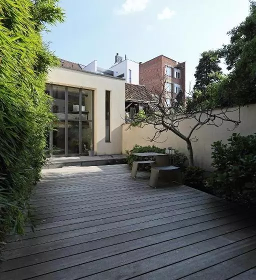 B&b The Patio Houses