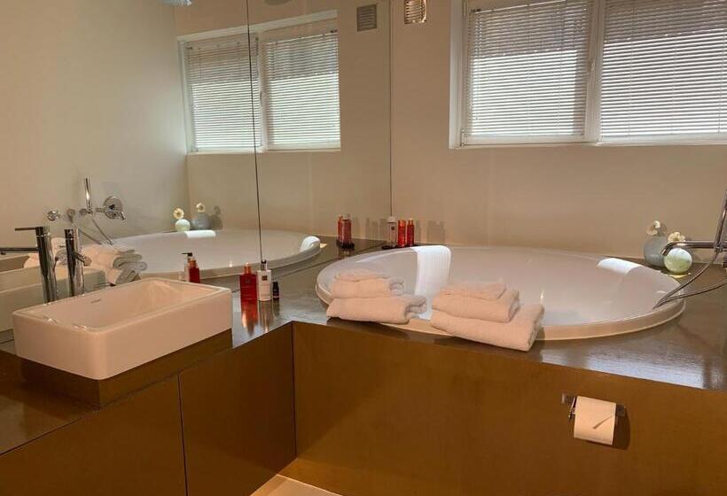 B&b Yellow Submarine