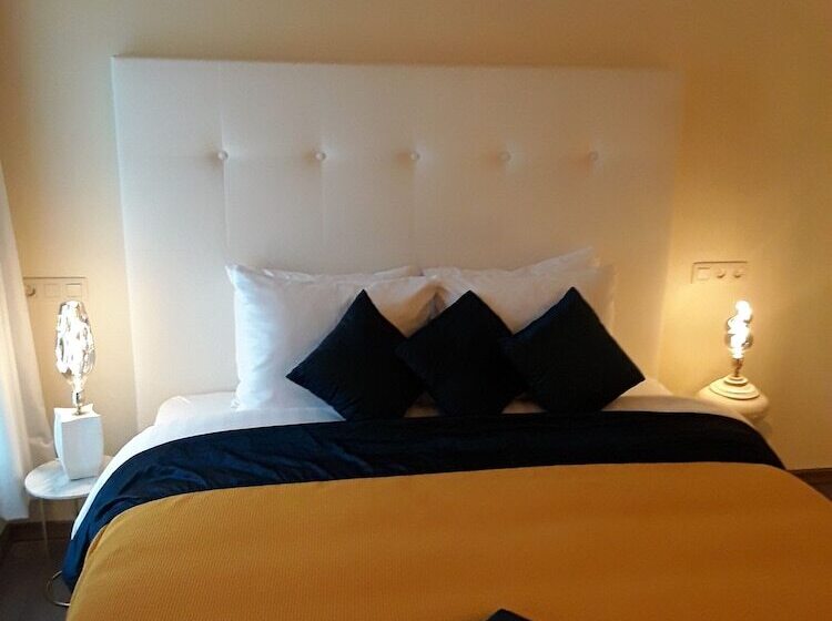 ベッドアンドブレックファースト Art Of Dreams Deluxe 4 Stars