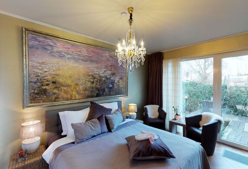 ベッドアンドブレックファースト Art Of Dreams Deluxe 4 Stars