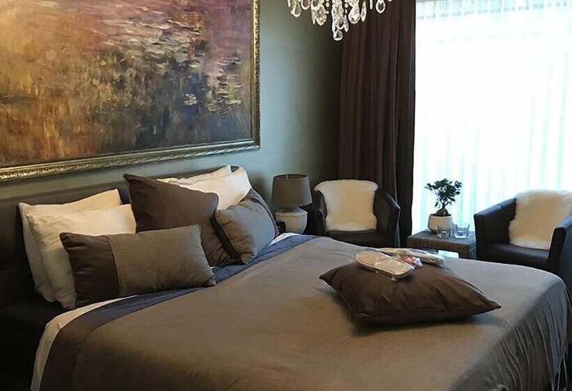 ベッドアンドブレックファースト Art Of Dreams Deluxe 4 Stars