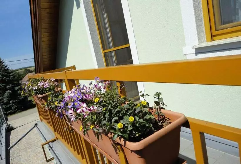 Aamiaismajoitus (B&B) Gästezimmer Rieder