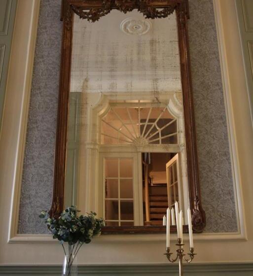 تختخواب و صبحانه La Porte Cochère