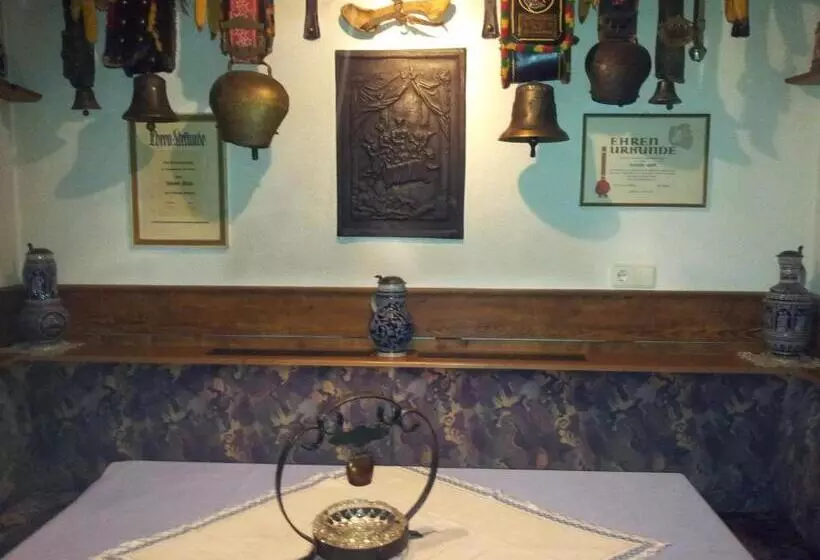 تختخواب و صبحانه Landhaus Mayr