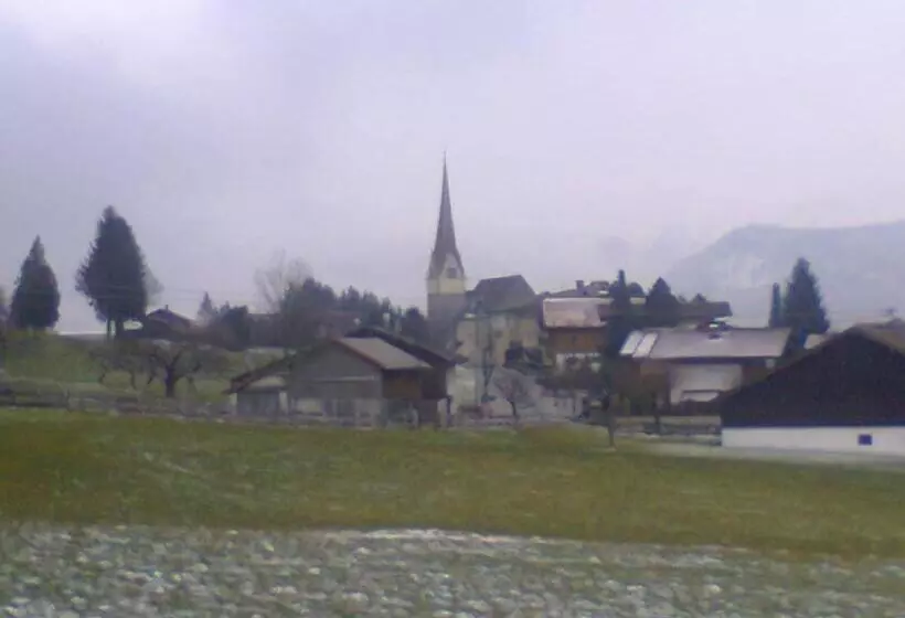 تختخواب و صبحانه Landhaus Mayr