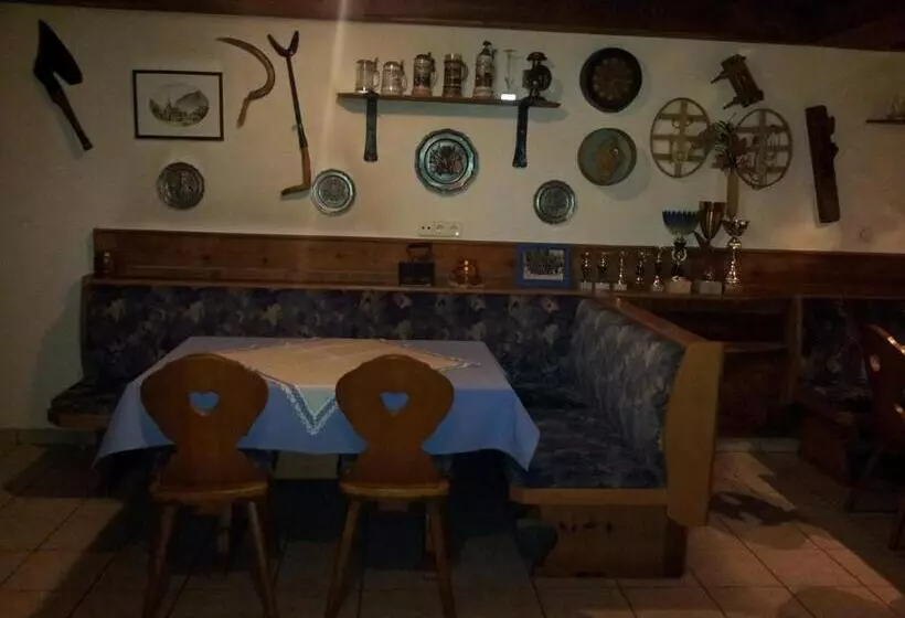 تختخواب و صبحانه Landhaus Mayr