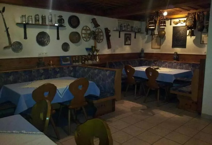 تختخواب و صبحانه Landhaus Mayr