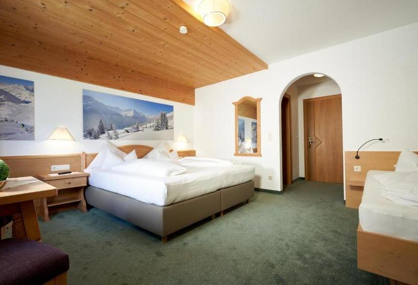 مبيت وإفطار Landhaus Strolz