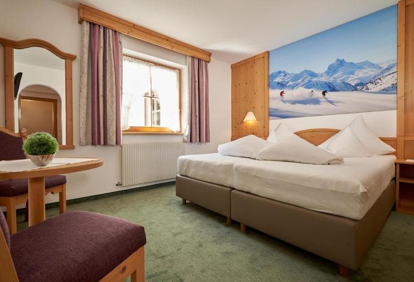 مبيت وإفطار Landhaus Strolz