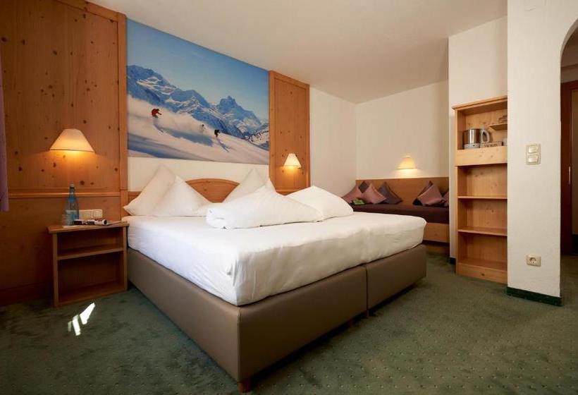 مبيت وإفطار Landhaus Strolz