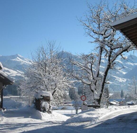 تختخواب و صبحانه Malernhof