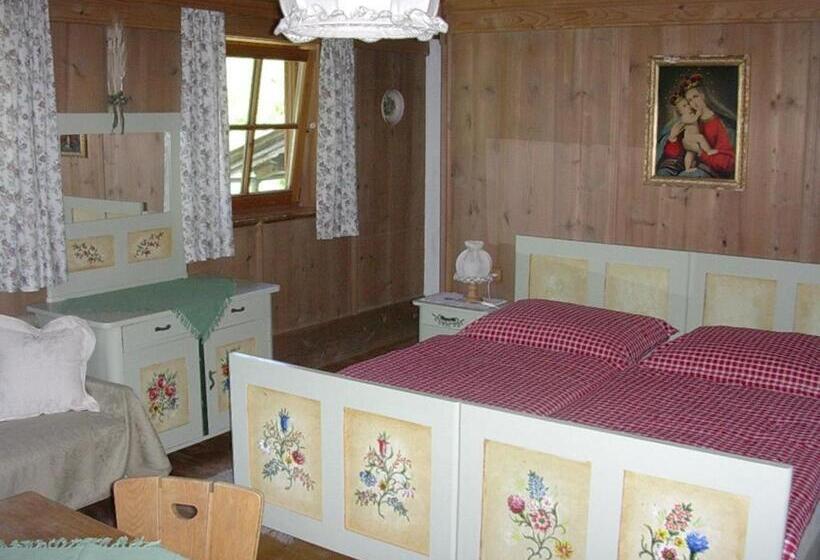 تختخواب و صبحانه Malernhof