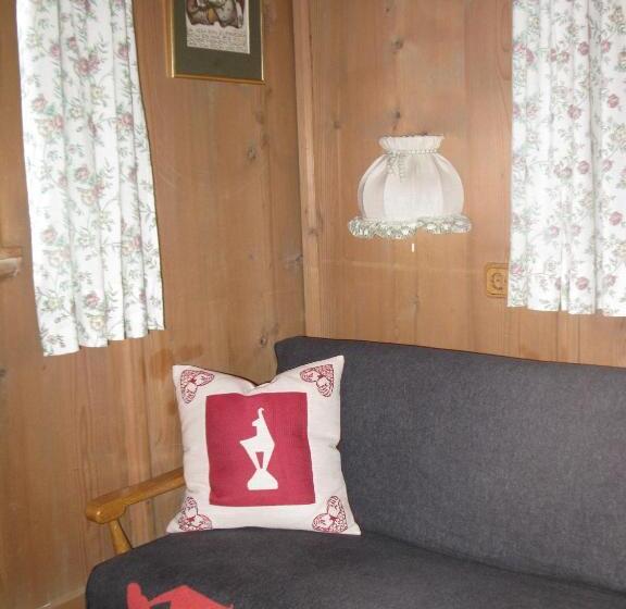 تختخواب و صبحانه Malernhof