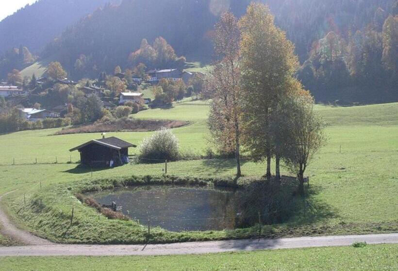 تختخواب و صبحانه Malernhof