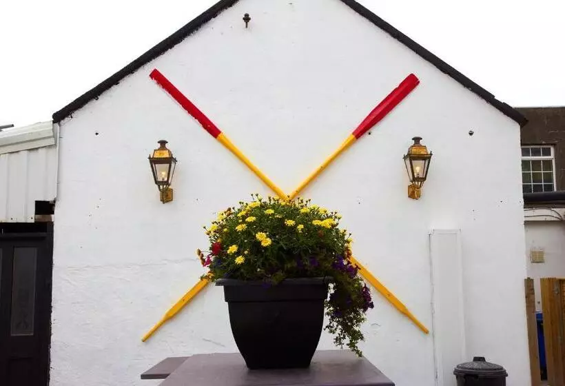 Aamiaismajoitus (B&B) Royal Valentia