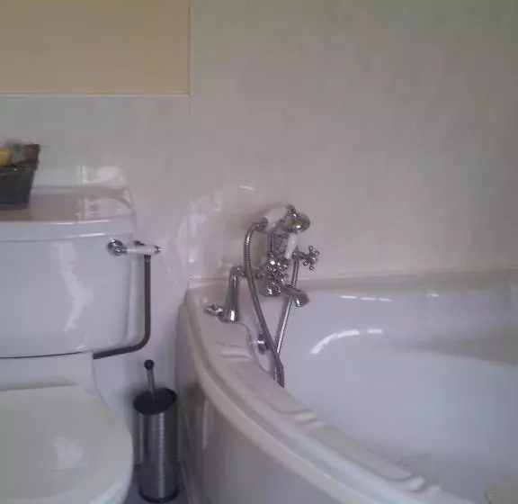 Buille Toll B&b