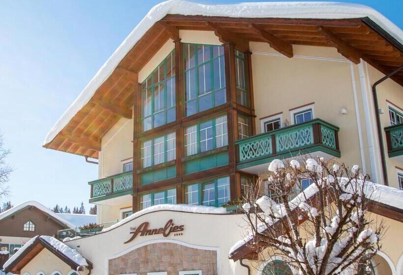 ホテル Annelies