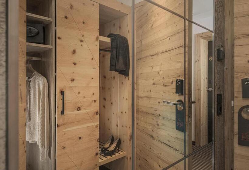 호텔 Bergkristall Zillertal   Adults Only 16 Years Plus