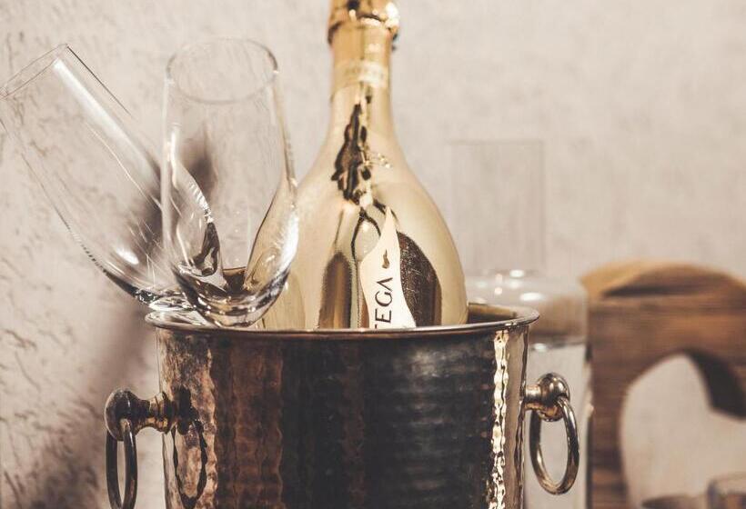 호텔 Bergkristall Zillertal   Adults Only 16 Years Plus