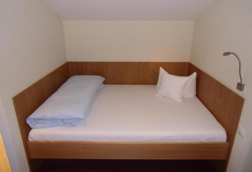 فندق Garni Maria Theresia