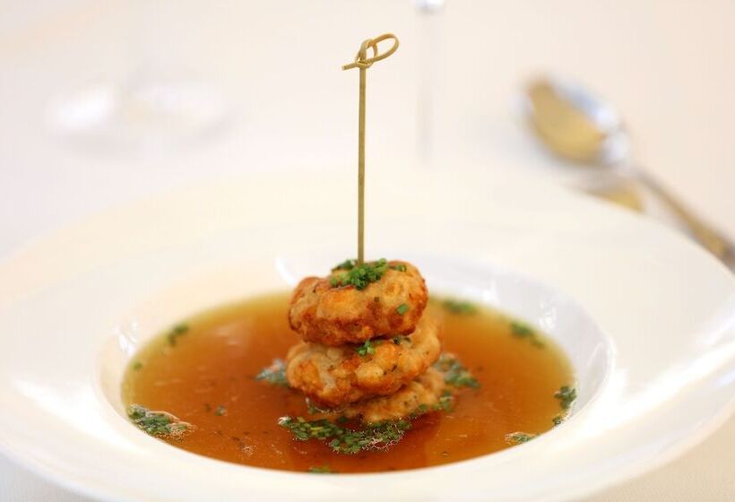 Schlosshotel Lacknerhof