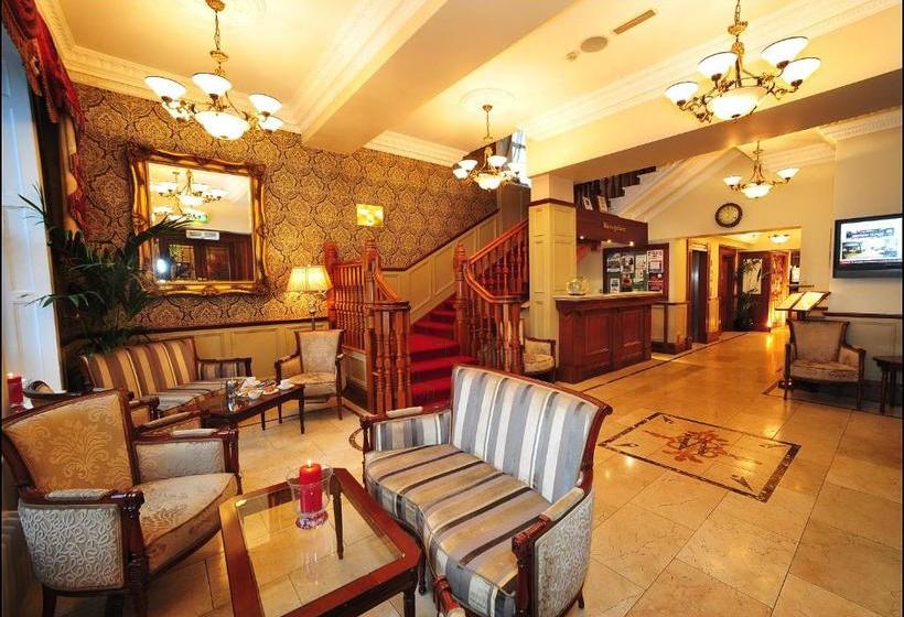 Отель Westenra Arms