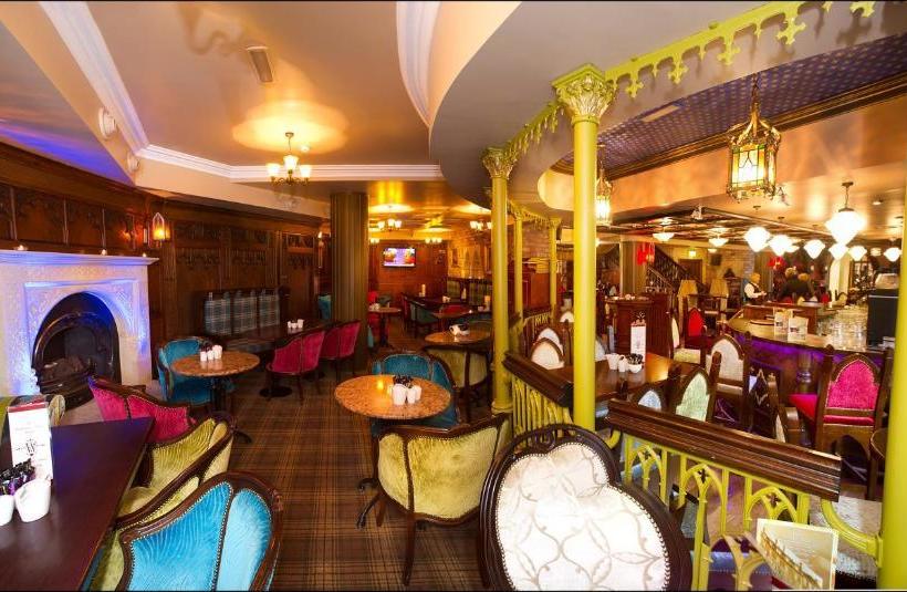 Отель Westenra Arms