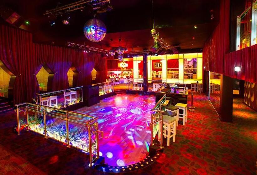 Отель Westenra Arms