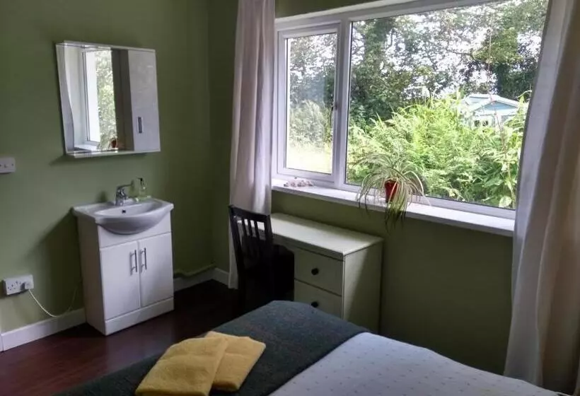 Kilcommon Lodge Holiday Hostel