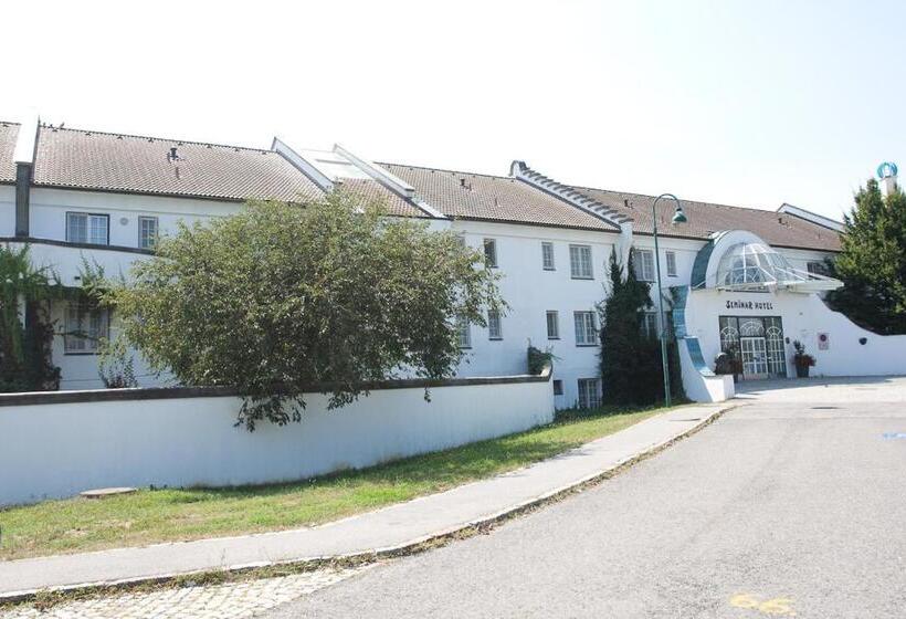 Seminarhotel Göttlesbrunn