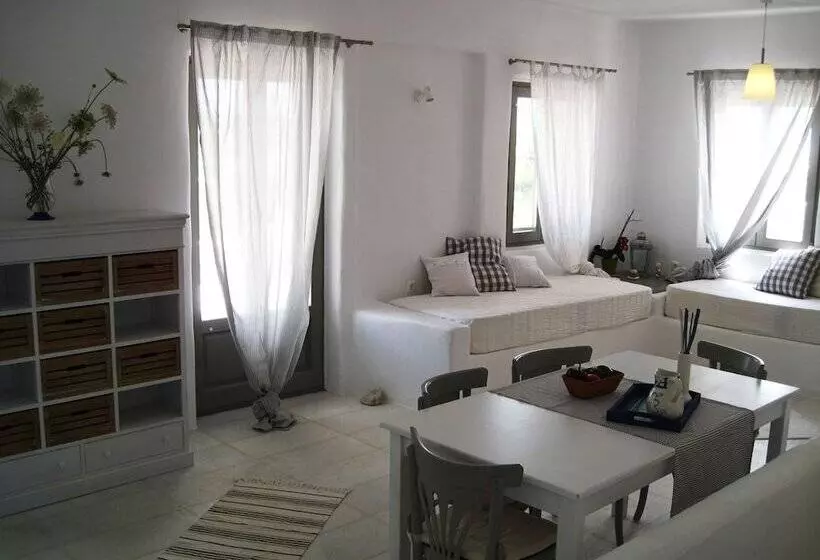 Aeraki Villas