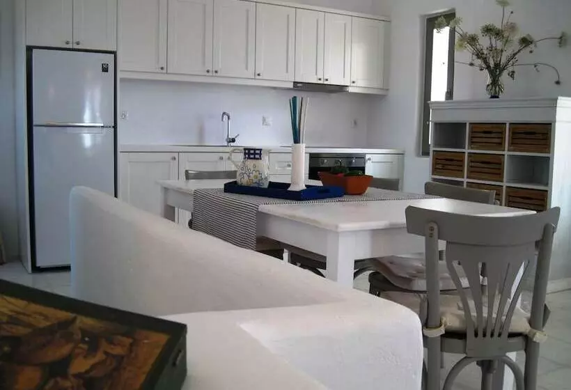 Aeraki Villas