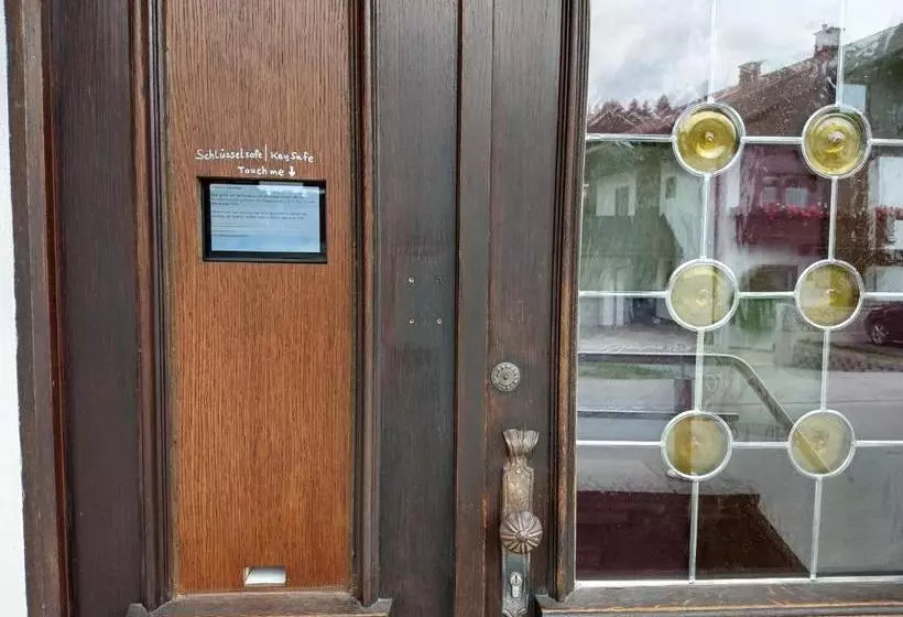 Bed and Breakfast Pension Handle