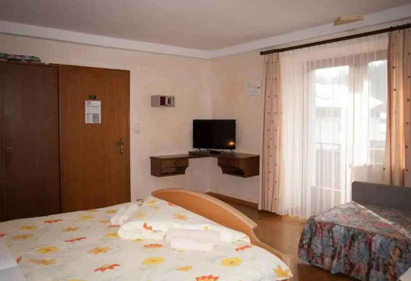 Bed and Breakfast Pension Handle