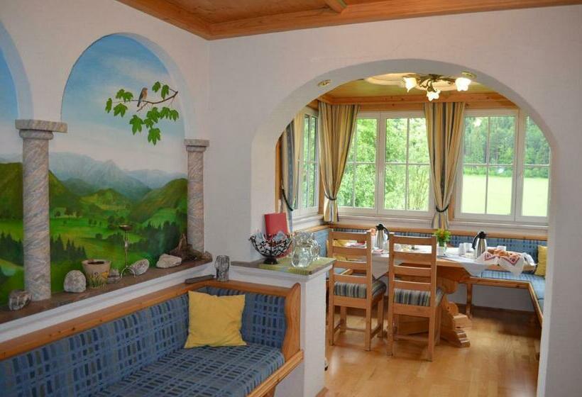 ベッドアンドブレックファースト Hochegg