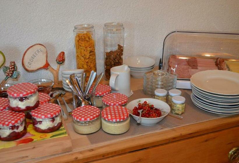 ベッドアンドブレックファースト Hochegg