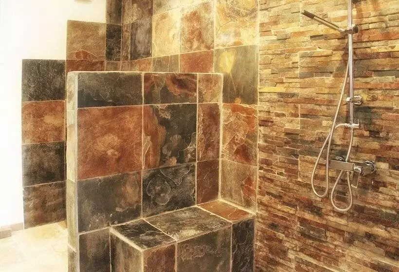 تختخواب و صبحانه Villa Morgane