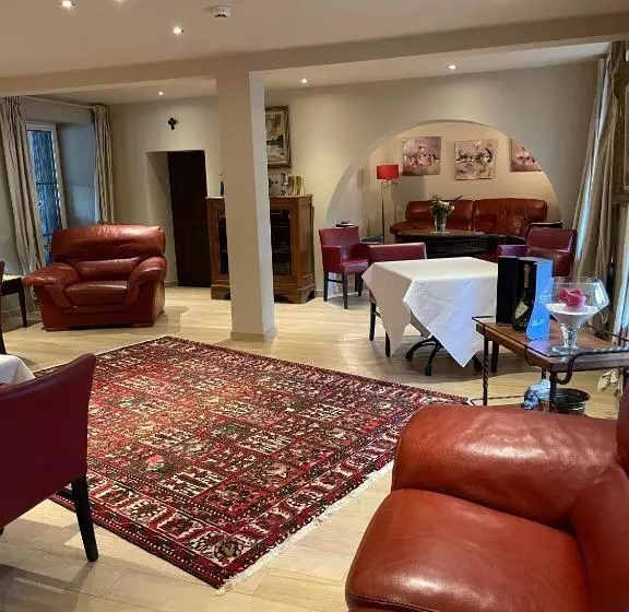 Hotelli Auberge Des Cretes