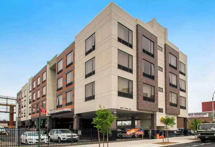 ホテル Comfort Inn & Suites Near Stadium