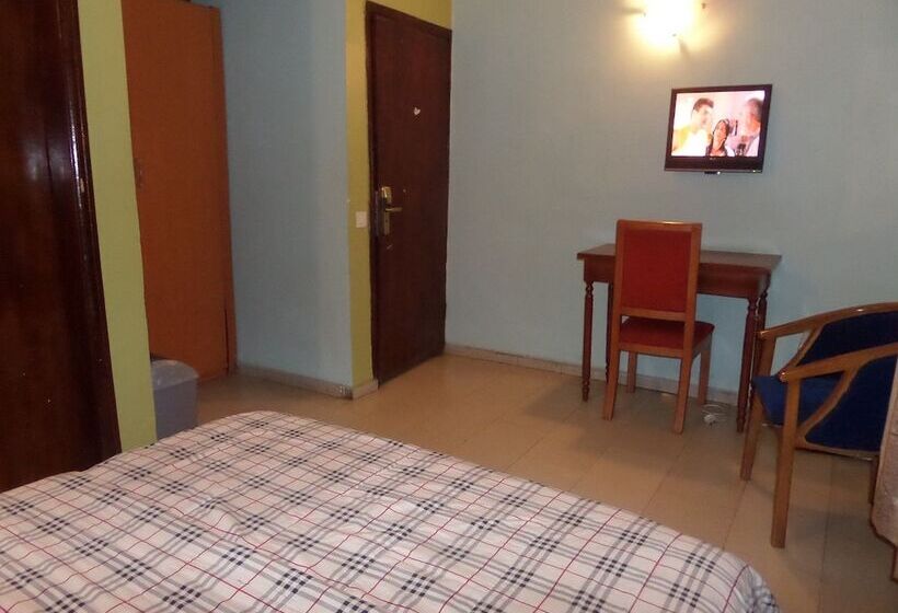 هتل De Next Centre Resort