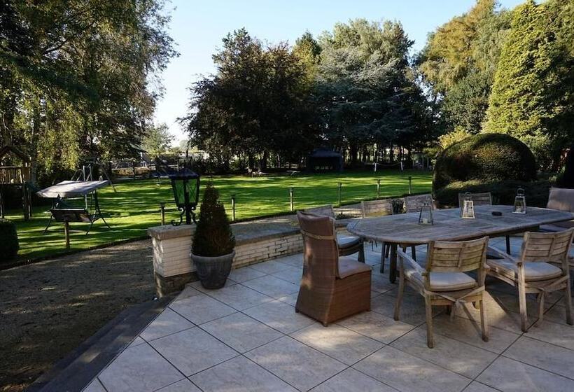 בית מלון כפרי Fleur De Lys