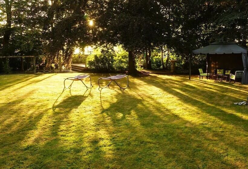 בית מלון כפרי Fleur De Lys