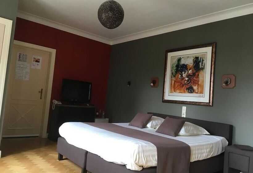 בית מלון כפרי Fleur De Lys