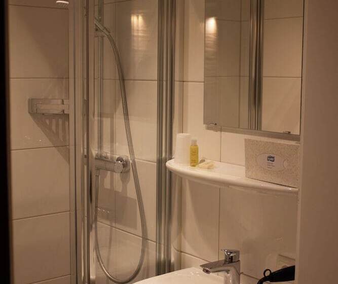 ホテル Landgasthof Stranachwirt