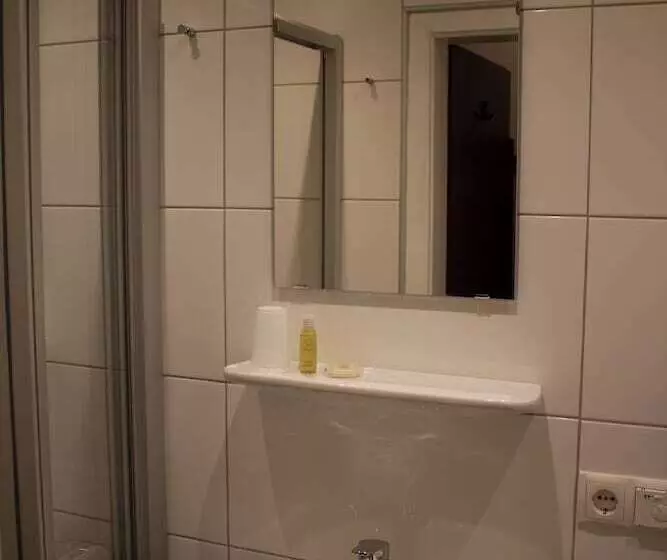 Hotelli Landgasthof Stranachwirt