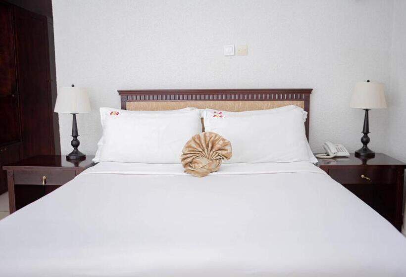 هتل Hibiscus Louis