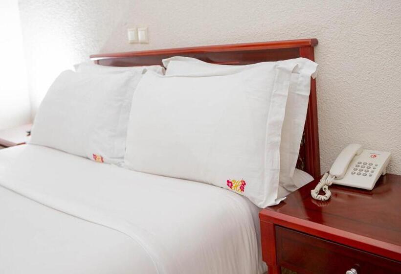 هتل Hibiscus Louis