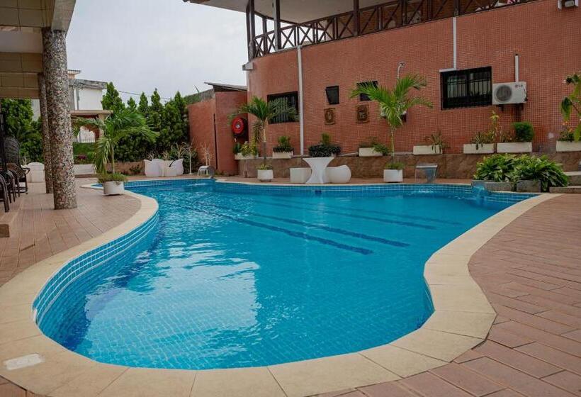 هتل Hibiscus Louis