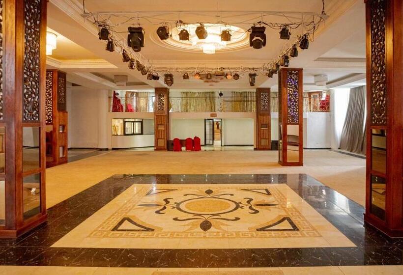 هتل Hibiscus Louis