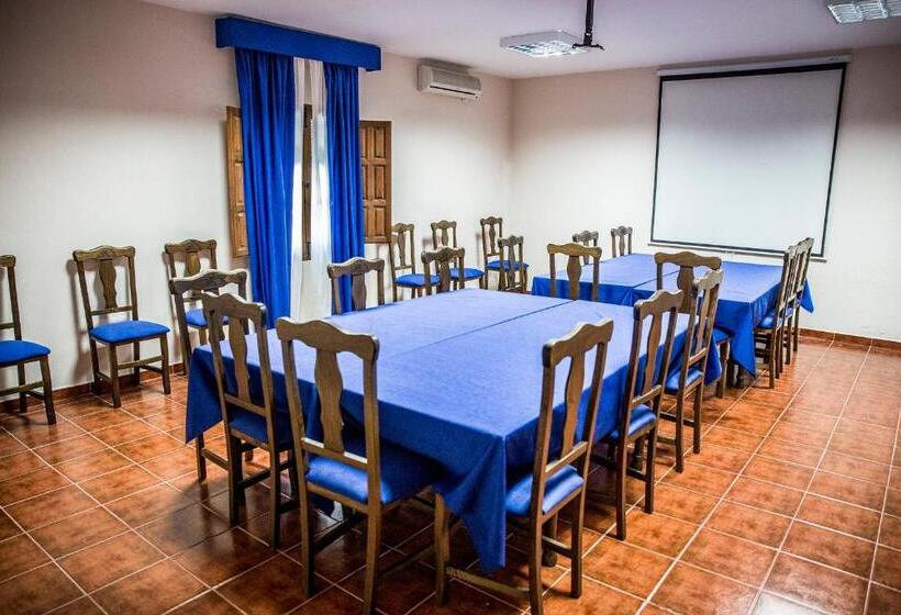 Hospedium Hotel Val De Pinares